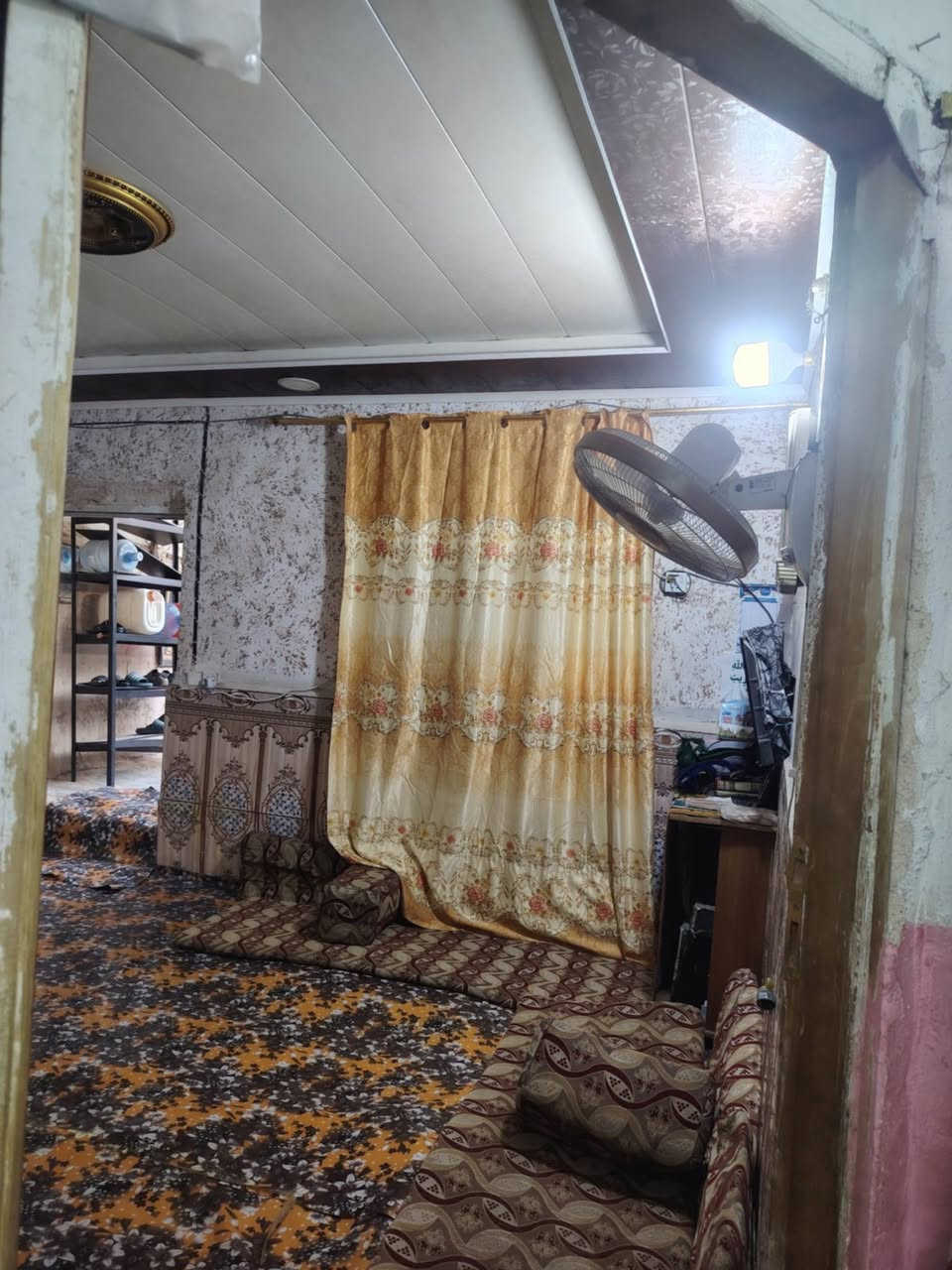 بيت 105 م شارع الامام الحجه عبر شارع النص غرفتين وصاله ومطبخ واستقبال بيت مربع    20 مع
‏‪***********‬‏

‏‪***********‬‏
بيت 105 م شارع الامام الحجه عبر شارع النص غرفتين وصاله ومطبخ واستقبال بيت مربع    20 مع
