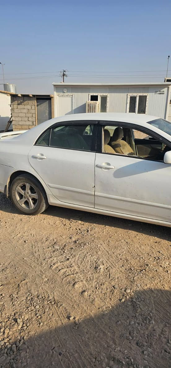 اسلام عليكم
كورلاه خليجي للبيع 

بيه فقط طخات بسيطه كلين ولا قطعه 

موديل 12 محرك 16 

سنويه 2028 

شرط التحويل 

شوف العين 

السعر 120 وبيه مجال
***********
