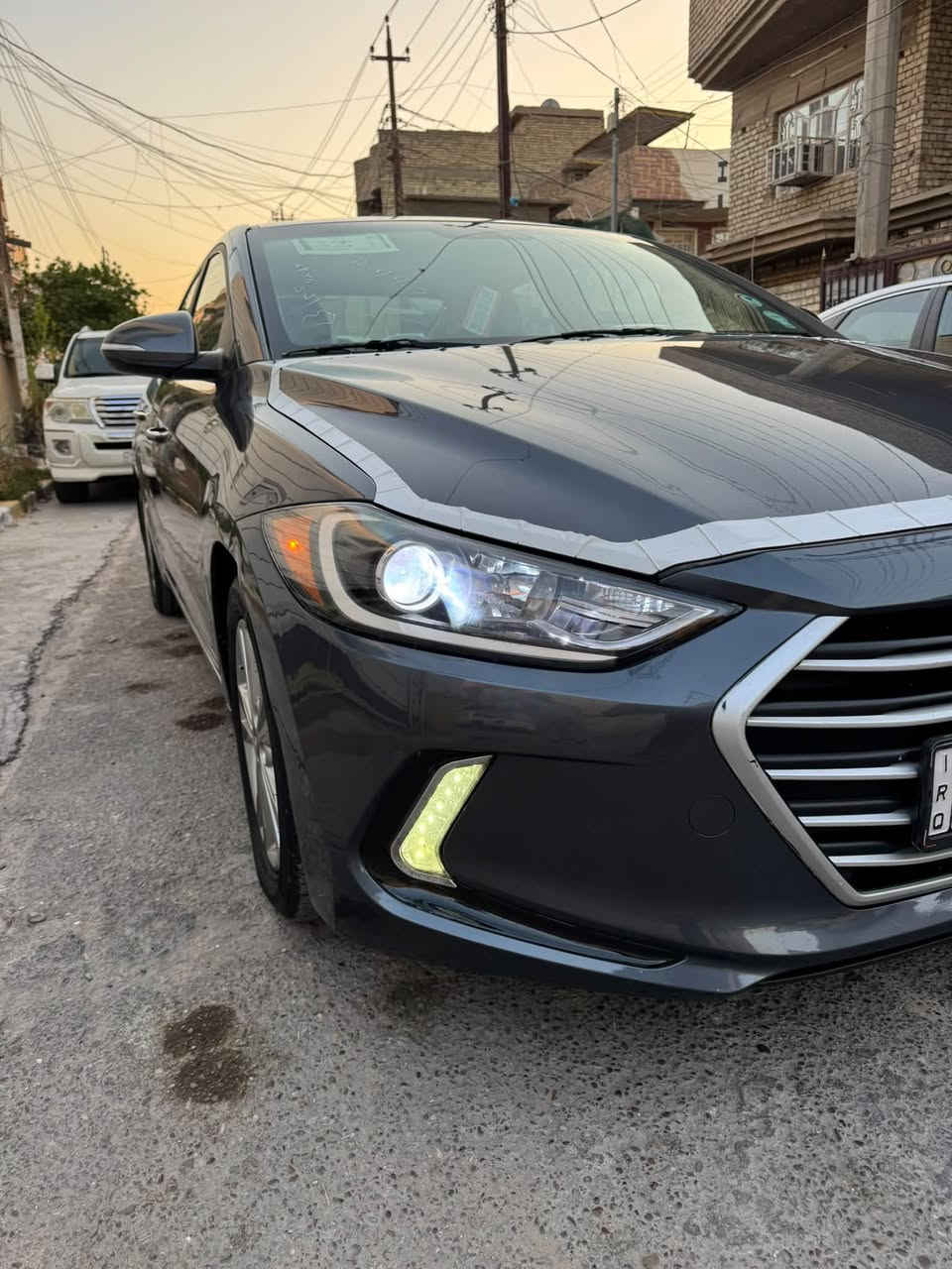 النترا موديل 2018 فول 1 على 1 البيع وارد أمريكي حادث رصعه شبر بل بنيد وراجعه عل بارد بدون صبغ بدون تبديل بدون دواخل وبيهه شبر بارد بل جاملا الخلفي  السياره مكفوله كفاله عامه من كلشي بعدهه بوضع الشركه غراضهه كلهه مانازله ماشيه 44 ألف حقيقي عل فحص سياره مكفوله كفاله عامه من كلشي برغي مامفتوح بيهه مواصفات فول المتدد مكينه 2000 دوش المرغوبمامفتوحه كير اي تي المرغوب مامفتوح شاشه كبيره كأمره دواره سلايت روف فتحه سقف داخل جلد ملكي ابيض مطعم بقرميدي ومطعم بصاج منضومه زنون عالي وناصي بلادي مال شركه لد امامي ولد خلفي ويل كب كروم حجم 17 بصمه عدد 4 تشغيل وبيبان وصندوك ذكي 
لد ترحيب دخول ذكي تريد بيانو شاشه مال اعطال بل دشبول اشاير بل مري سايدر جنح عل صندوك بلادي 
نضام  سياقه ذاتيه نضام مانع نزلاق نضام توقف ذاتي 
نضام سبورت نضام ايكو تتفئه بل كشنات حار بار 
تتفئه بل ستيرن رادار جانبي بل مري وبعد بيهه هواي مواصفات السياره مكفوله كفاله عامه قطره صبغ مابيهه رقم دولي سنويه بسمي السعر 130 وبيهه مجال قليل العنوان بغداد الشراي يتصل لان مامتواجد عل فيس ***********
