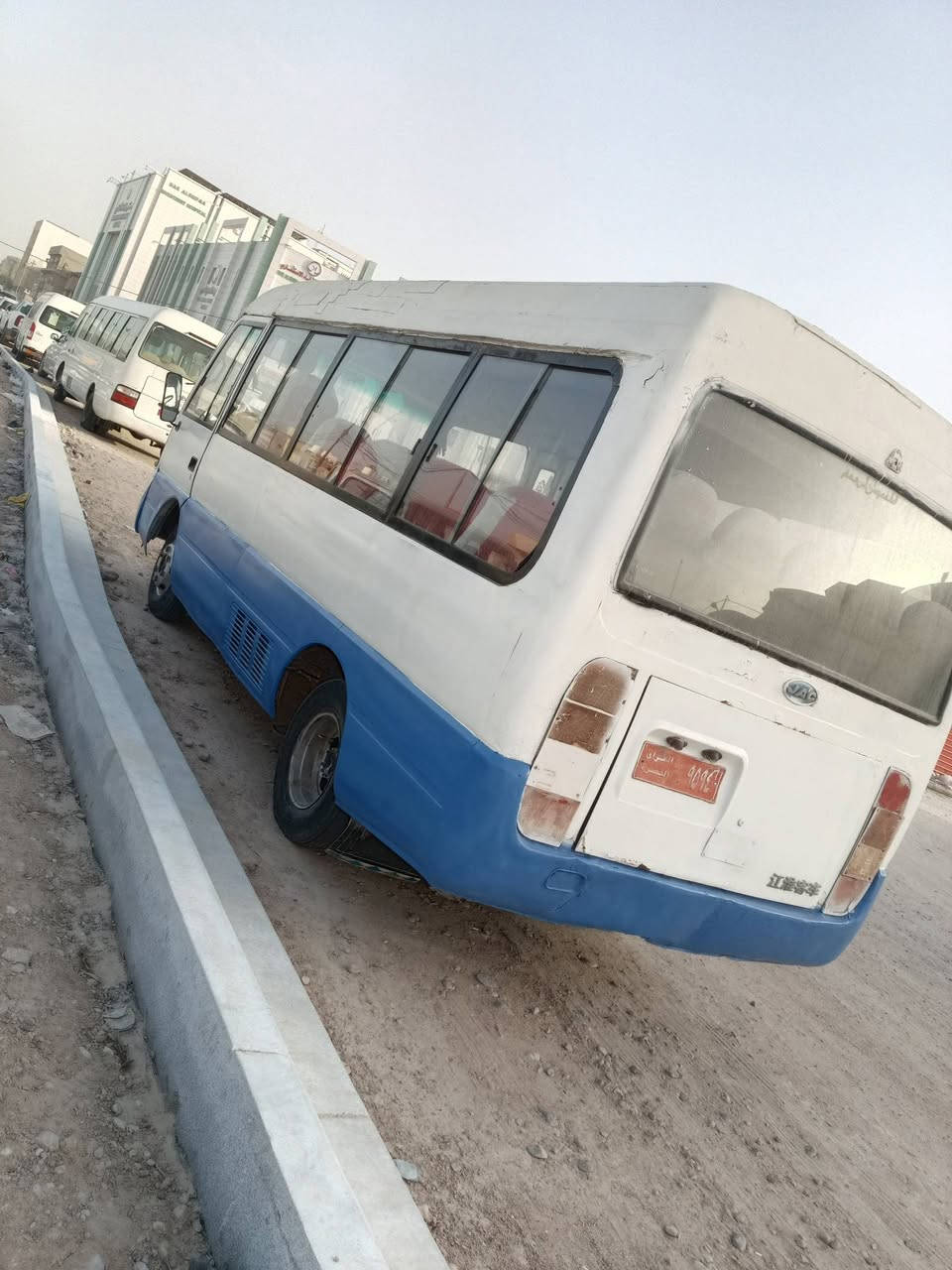 بيع كوستر جاك 2004 موديل جهز وحلووو سعر 4رقم حمر بصره مكينه وكير اوتوماتيك بطه ***********
