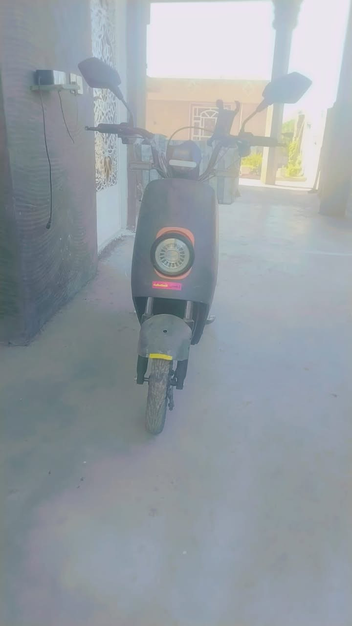دراجة شحن حجم 14 نظيفه بطاريات جدد
سعر ها 225 وبيها مجال
***********
احمد الجبوري 
بغداد منطقة المشاهدة 
 جامع المشاهدة الكبير
