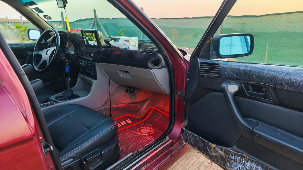 BMWمۆدیل 1991
520گێڕعادی ڕەنگ مارۆنی
بەشەرتی تەحویل،، وەکالە
سەنەوی تا2030تازەیە
مشروع وەتەنی 
دووجام کارەبا  شاشە ئایباد 
جوارتایەو ویلی مووشەبەک لۆک
بۆلیشوو قەڵەم کاری تازە کراوە 
ناوخورفە جڵد ئاوێنە گوێ بەرخ 
نمونەیە لەجوانی،نرخ 59معاملەژماژە *********** كركوك, العراق
