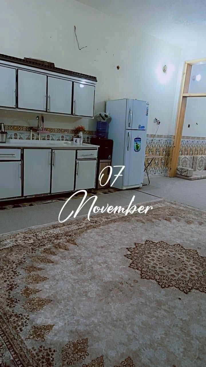 بيت🏠 للرهن 100 متر
سعر الرهن 15 مليون🔥
 حي النداء قرب📌 جامع الإحسان  بيت نضيف ومرتب #على ساحه  يحتوي على 
✅غرفه
✅صاله
✅مطبخ 
✅استقبال
✅حمامات خارجيه وداخليه  💯

للاستفسار
*********** لــيـث 
*********** ســجاد

نص مكتوب في الصور:
- 07 November