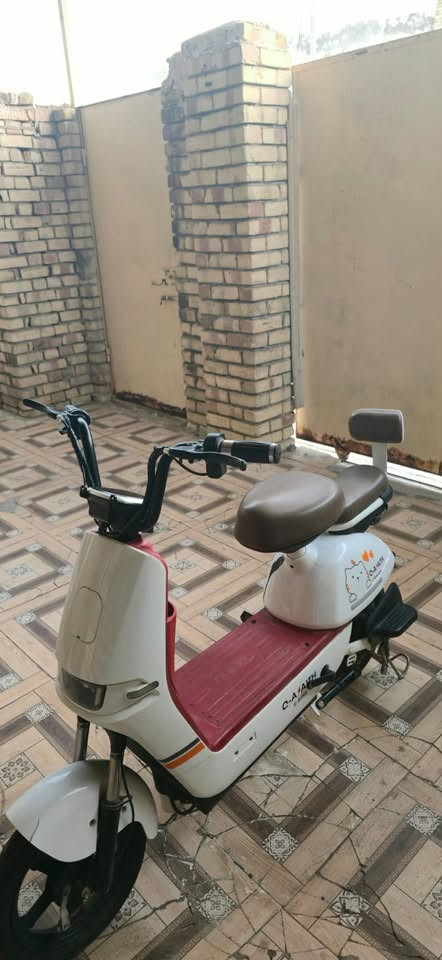 دراجة شحن للبيع ناقصها بطاريات وعقل..سويج وبصمة تشغيل عن بعد .سرعتها 60 وبيها اربع سرعات :سعرها 75 وبيها مجال :رقم التليفون
‭***********‬
