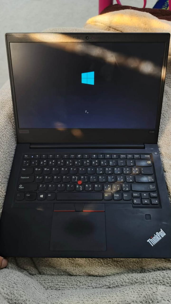 للبيع لابتوب Lenovo (مواصفات قوية وسريعة للاستخدام اليومي والدراسة والبرامج والألعاب الخفيفة) 💻🔥
​✨ المواصفات:
​المعالج: Intel Core i5-8265U (سريع وبعزم ممتاز)  
​الرام (RAM): 16 جيجابايت (تدعم السرعة والسلاسة بتعدد البرامج)  
​كرت الشاشة (Graphics): مزدوج  
​AMD Radeon RX 550X (سعة 2 جيجابايت)  
​Intel UHD Graphics 620  
​التخزين: هارد SSD سريع جداً بسعة 447 جيجابايت  
​حجم الشاشة: 15.6 بوصة واضحة ومريحة للعين.
​💰 السعر: 275 الف دينار 
📍 المكان: البصرة
📞 للإستفسار أو التواصل: +964 771 379 1781

نص مكتوب في الصور:
- About
- Installed RAM
- 16.0 GB
- Speed: 2400 MHz
- Processor
- Intel(R) Core(TM)
- i5-8265U CPU @
- 1.60GHz
- 1.80 GHz
- Graphics Card
- 2 GB
- Multiple GPUs installed
- Storage
- 447 GB
- 109 GB of 447 GB used
- DESKTOP-C01KPE9
- 20N80006AD
- Rename this PC
- Device Specifications
- Copy
- Device Name	DESKTOP-C01KPE9
- Processor	Intel(R) Core(TM) i5-8265U CPU @ 1.60GHz 1.80 GHz
- Installed RAM	16.0 GB (15.8 GB usable)
- Graphics Card	Radeon (TM) RX 550X (2 GB), Intel(R) UHD Graphics 620 (128 MB)
- Storage	447 GB SSD SSD 480GB
- Device ID	FCC281A3-D3E1-4D06-88A5-C59074A4F224
- Product ID	00331-10000-00001-AA874
- System Type	64-bit operating system. x64-based processor
- Pen and touch	No pen or touch input is available for this display
