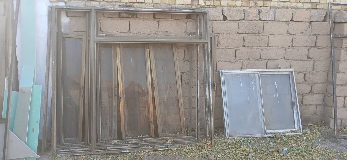 السلام عليكم
للبيع أغراض مستعملة
شبابيك المنيوم من النوع الثقيل 
٤ شبابيك قياس = العرض ٢ متر × الارتفاع ٢ متر
سعر الشباك الواحد ١٥٠ الف
٢ شبابيك قياس = العرض ١ متر × الارتفاع ٢ متر
سعر الشباك الواحد ٧٥ الف
٢ شبابيك نوع سلايت ( سحب ) قياس = العرض ١.٢٠ سنتيم × الارتفاع ١ متر
سعر الشباك الواحد ١٠٠ الف دينار
أبواب حديدية مع الجرجوبة من النوع الثقيل 
قياس = العرض ١ متر × الارتفاع ٢ متر
سعر الباب الواحد ١٠٠ الف دينار
قفص حديد القياس = العرض ٢ متر × الارتفاع ٢ متر × العمق ١ متر السعر ١٥٠ الف
٢ جرابي خشب (سرير) القياس = الطول ٢ متر × العرض ١ متر 
سعر الجرباية الوحدة ٢٥ الف

العنوان :
الدورة / المهدية الأولى/ خلف سايلو الدورة
للاتصال / يوجد وات ساب 
***********
***********
