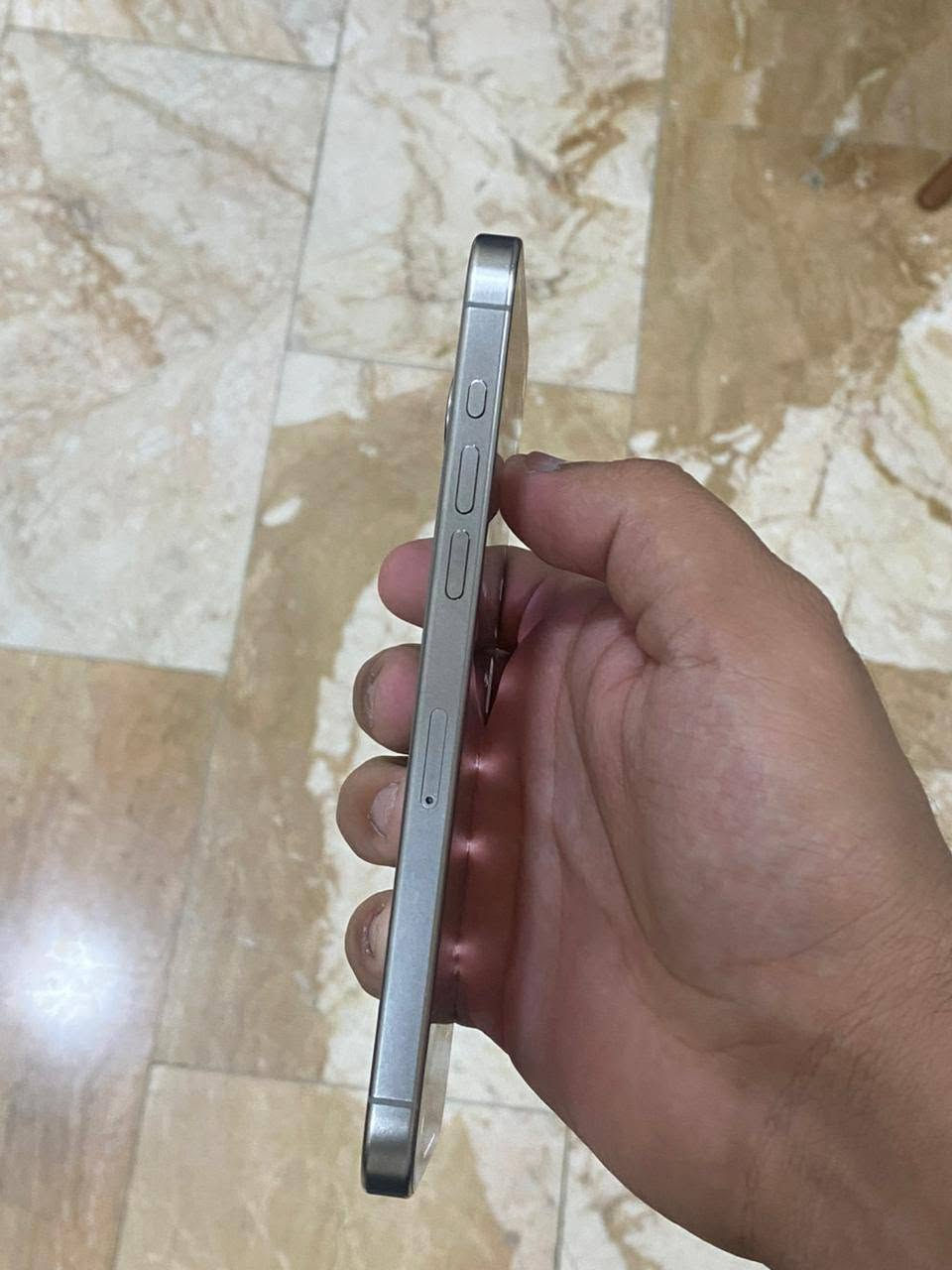 15برو ماكس تيتانيوم نضيف 
الذاكره 256
البطاريه85
دورات الشحن683
مبدل فلات شحن والدكمه لتنصي متشتغل
٨٨٠ وبي مجال الباقي ع وضع الشركه كلشي بلادي وشغال 
ممبدل بي قطعه ولا مسج بي 
تواصل *********** 
حي لجهاد بغداد
