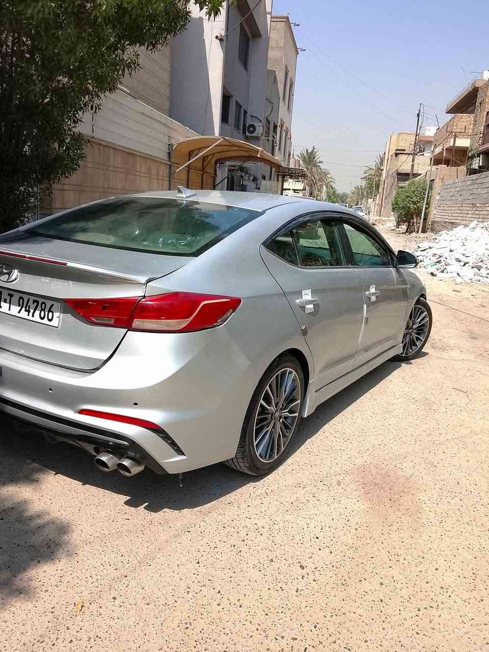 السلام عليكم النترا 2018 امريكي سبورت رياضي محرك 1600تيربو فول كير اي تي  مواصفات واحد عل واحد جيتي لاين
مواصفات 
شفتات ستيرن +كروس سرعه 
رادار امامي+نقط عميا
اشاير بل مري +كشنات جلد +تدفا كشنات
تلاثا انضما ECO+سبورت+نورمل
حادث لسيارا من امريكا فقد لبنيد بدون اي دوخل وبل عراق جاملغ خلفي بدون داخل الباقي كفاله كير مكينه صدر كله جديد 
العنوان بغداد شهداء البياع 
تصل *********** 
سعر 103وبيه مجال
السلام عليكم النترا 2018 امريكي سبورت رياضي محرك 1600تيربو فول كير اي تي  مواصفات واحد عل واحد جيتي لاين
