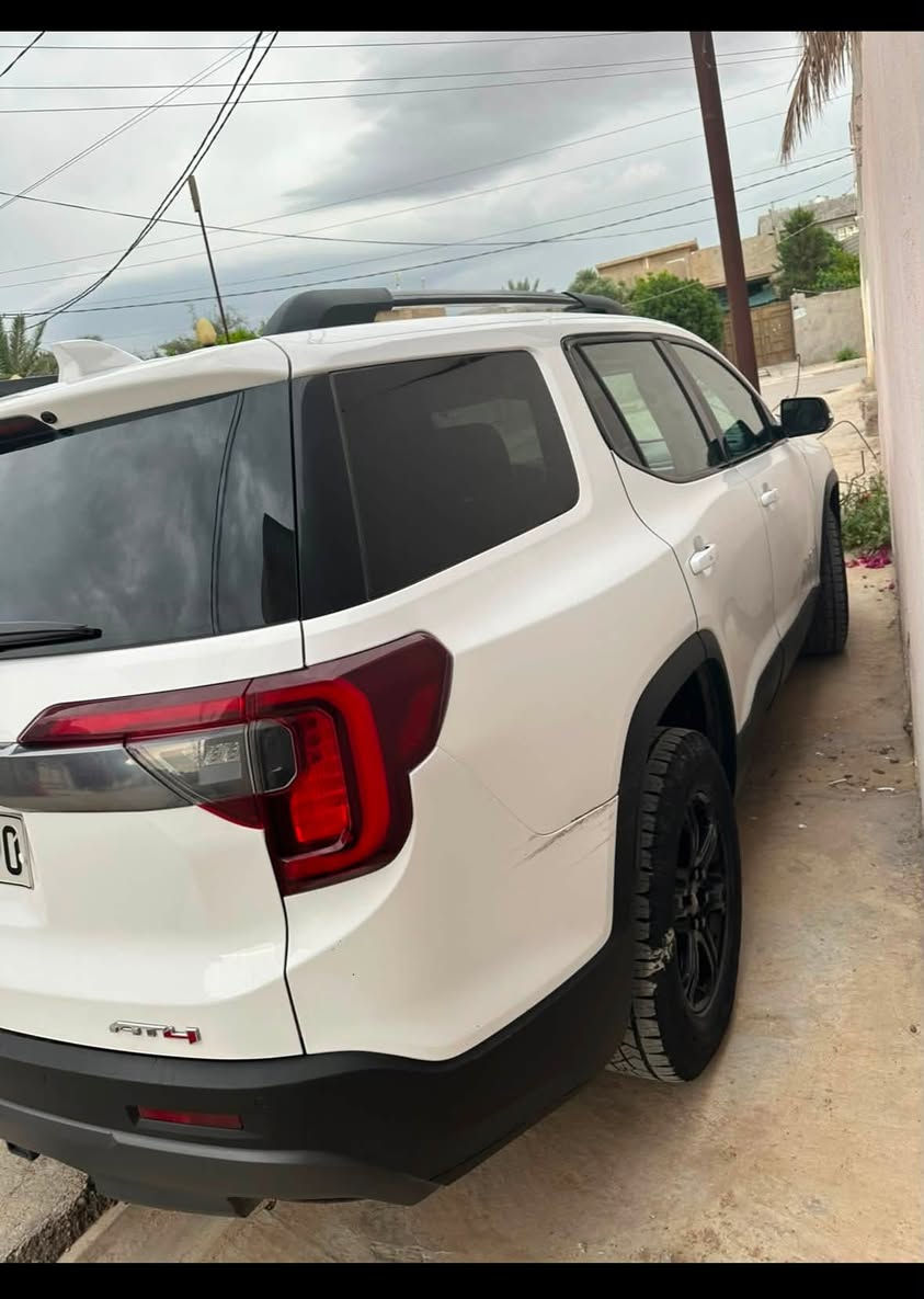 السلام عليكم
جمسي اكاديا2021 At4 v6//3.6L سياره جاهزه كير مكينه جديد صار بيها حادث بالعراق موضح بالصور مبدل بيها لغود شغل مضبوط بدون كص بيها صبغ جامرلوغات وبنيد

رقم سليمانيه بسمي هزه جديده تحويل ثاني يوم مكاني ديالى جلولاء سعرها150وبيها مجال ***********
