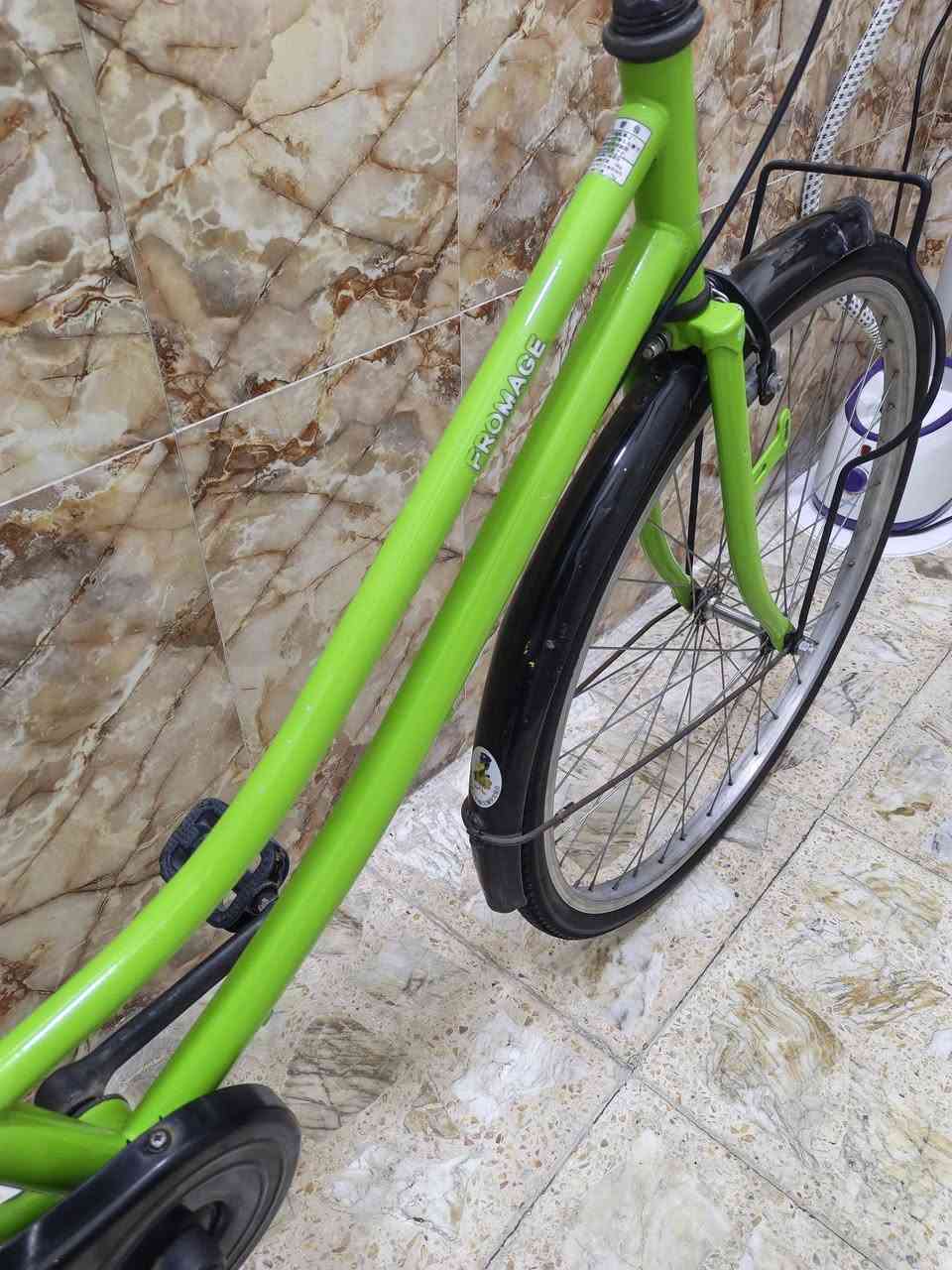 يا الله باسكل شركه فروماج شركه مرغوبه وغاليه بلسوك البايسكل بعده بالجيس نضيف كلش ما بي إي نقص كلش نضيف بريك صفاره وياله عدله موديل 2015 بالجيس البايسكل معروض للبيع مكاني بغداد البياع شارع 17 يم التربيه سعره 105 وبي مجال قليل كلش حجم 26 للتواصل واتساب ***********
