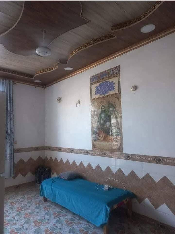 عرض 81
بيت 🏠 100م للرهن طابق ونص 
السعر 13 فقط 

الموقع 📌 حي النداء قرب شارع قنبر 

 يحتوي غرفتين و مطبخ و صاله واستقبال وصحيات
للتواصل : *********** //***********
