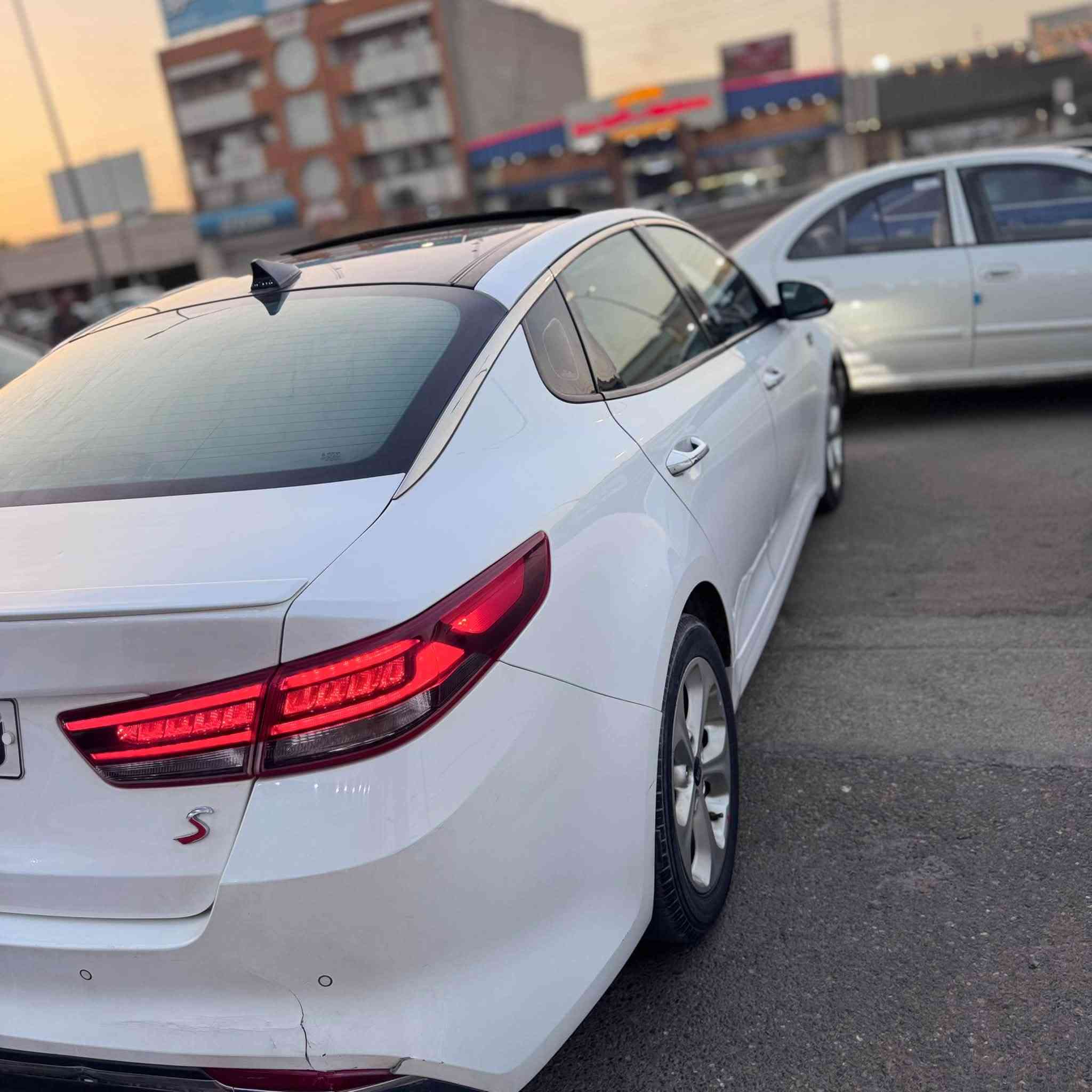 سلام عليكم
اوبتما2018
فول مواصفات ما عدة البصمة
وراد امريكي حادثها فقط بنيد 
بنراما 
كشانة كهرباء جلد
حساسات امامية خلفية
تحكمات ستيرن جهتين
مكينة 2400
رقم اربيل بأسمي 
للبيع 
السعر 145
الاتصال ***********
