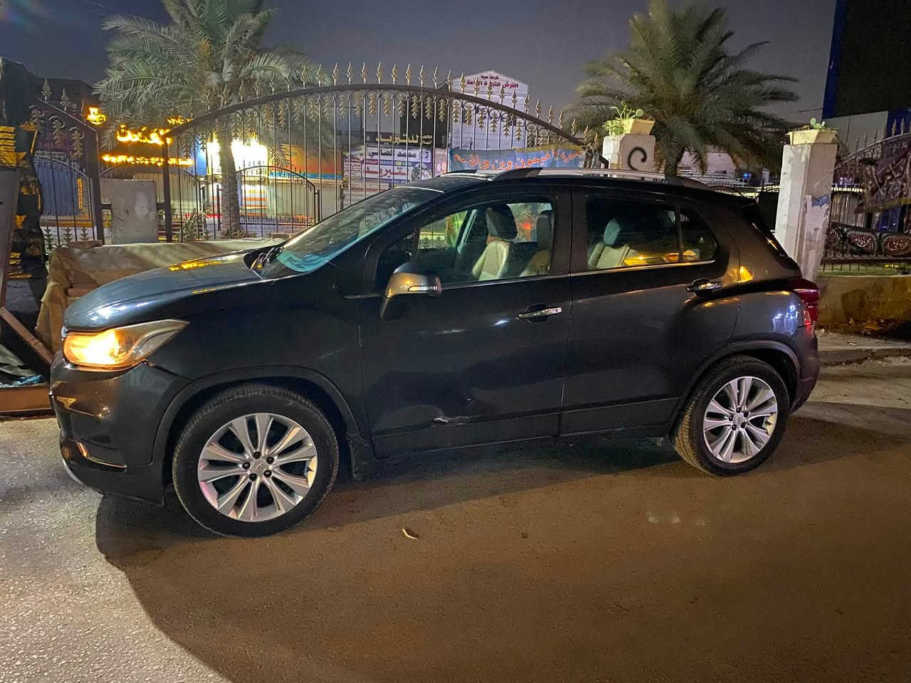 سيارة شوفر تراكس 2018 
فول مواصفات LTZ 
شغالة خابطة كازكيت 
ادوات ادوات  مكصوصة 
للبيع او مراوس حسب قناعة 
بصمة 
بغداد مكانها 
للاستفسار 
***********
