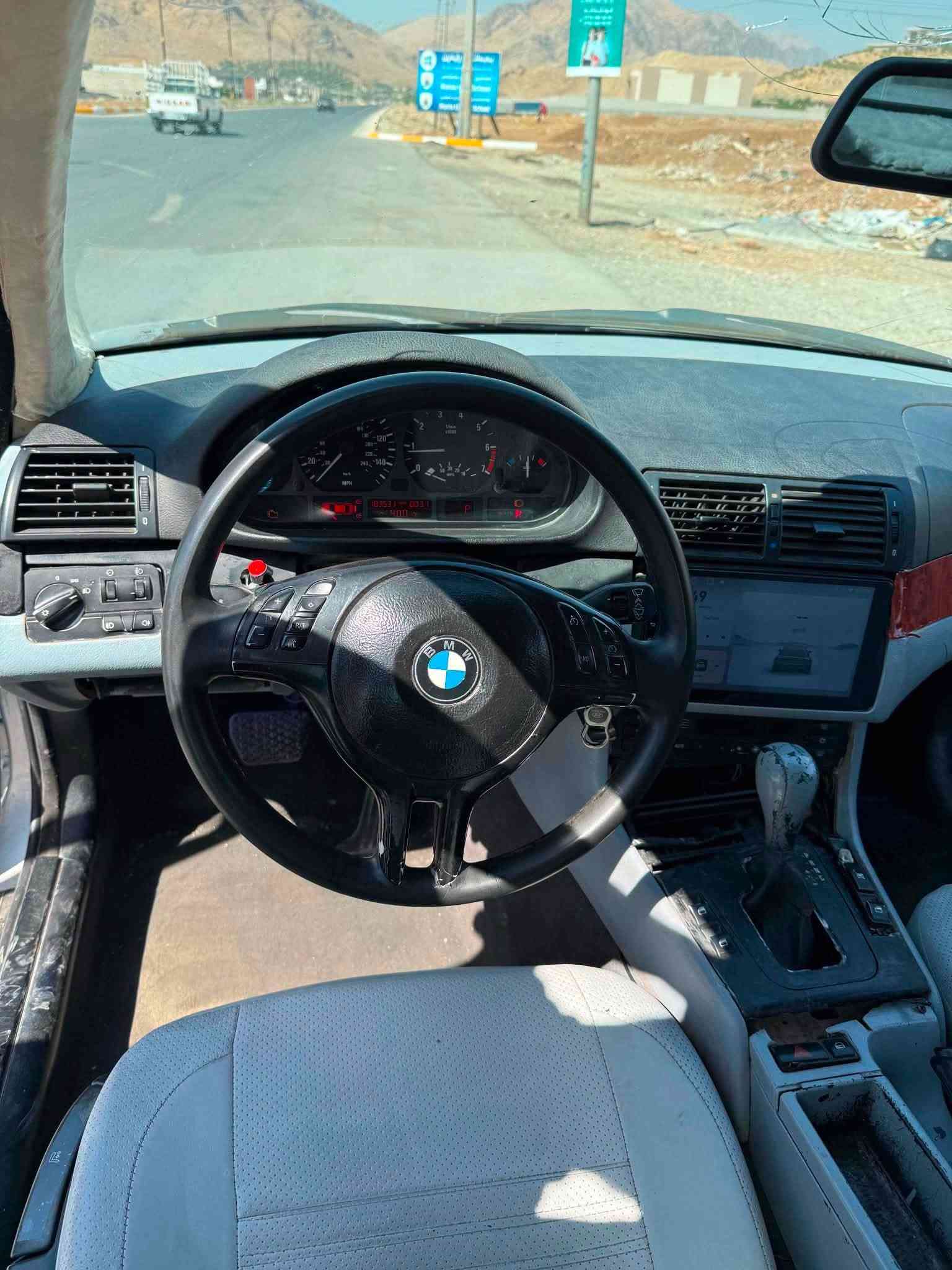 BMW  
گێر تۆماتیک 
گێرو مەکینە بەشەرت
تەبرید بە شەرت
موسو براوە بە شەرت
بۆیاخی نیە
 ڕانیە / ***********
