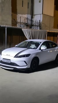 بيوايدي سيل 5 ماشيه ٢٧٠٠  السعر ١٩٩٠٠ اي استفسار اتصل ع رقم 0775054786...
