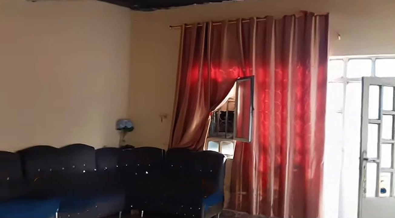 موصل الايمن • حي الإصلاح • غرفتين