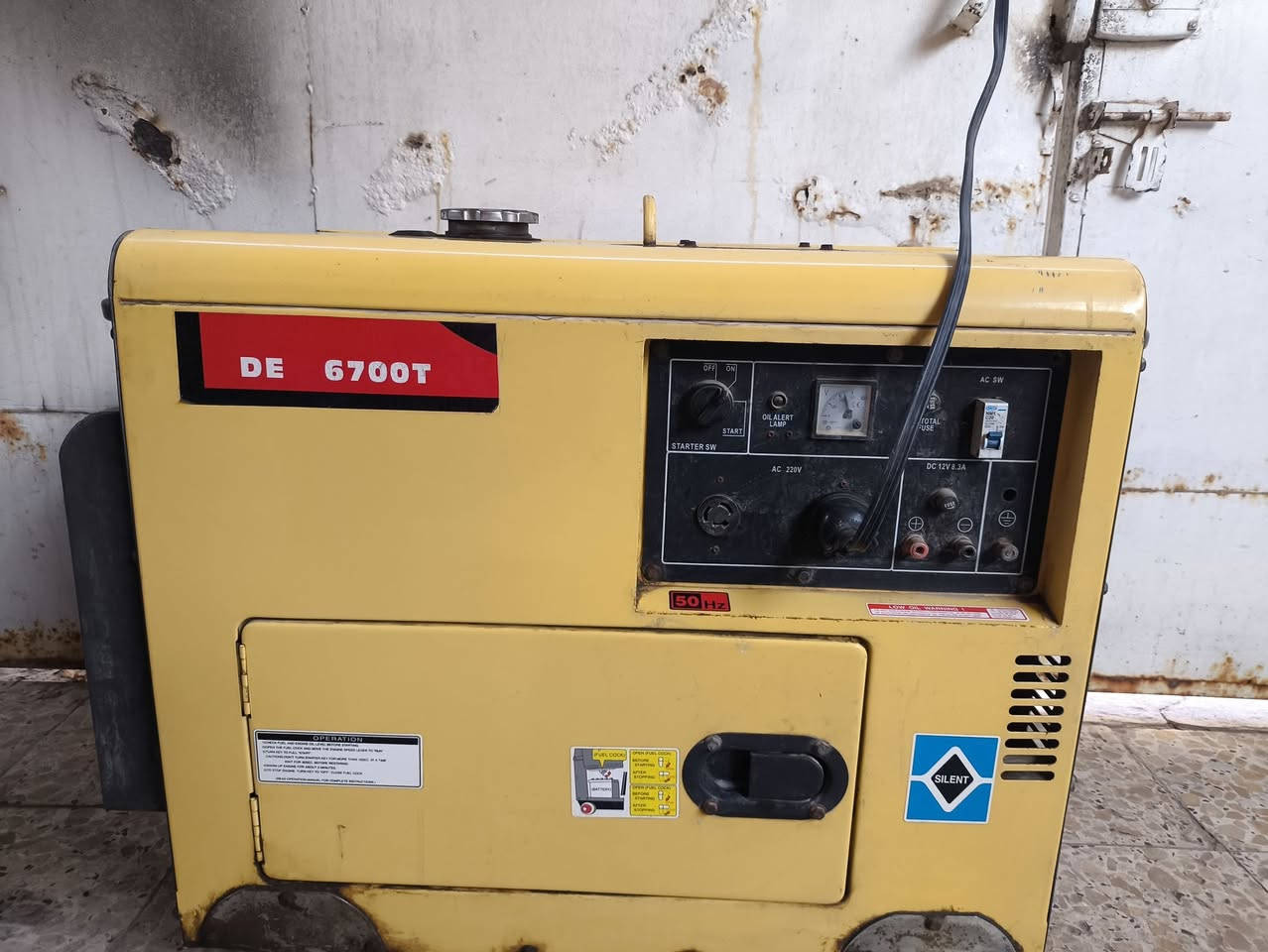 مولد 5٫5 KV كاتم جاهزة السعر 900 الف بيه مجال بسيط مكانه العمارة للتواصل ***********

