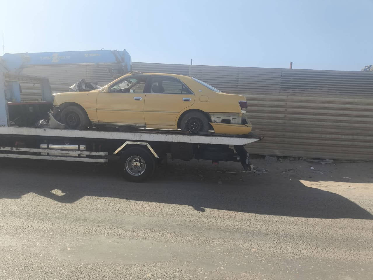 سلام عليكم ابيع ع حادثها بجم فقط 
ابيع كوم حديد انطي ارقامها وياها لكن كوم حديد 
مكينه وكير مابيها شي 
بصره ابي الخصيب 
***********

