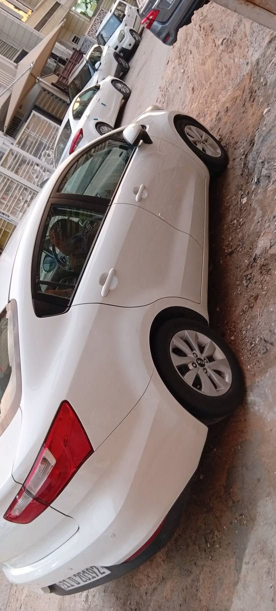 سلام عليكم شباب KiA Rio 2016 ماشيه 91 كيلو سياره جديده كلش مفوله كلتله ماعدا تبديل جاملغ امامي بدون اي داخل كير محرك تبريد ثلج مامفتوح برغي بيه مكاني بغداد هزه وارقام وسنويه جدد بسميالعامريه السعر 98 وبيه مجال بسيط  مكاني بغداد العامريه
