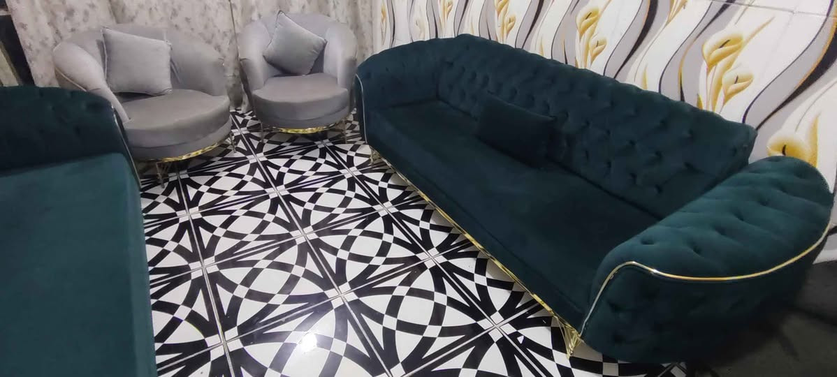 كنب ٨ مقاعد • نظيف جدا • بغداد