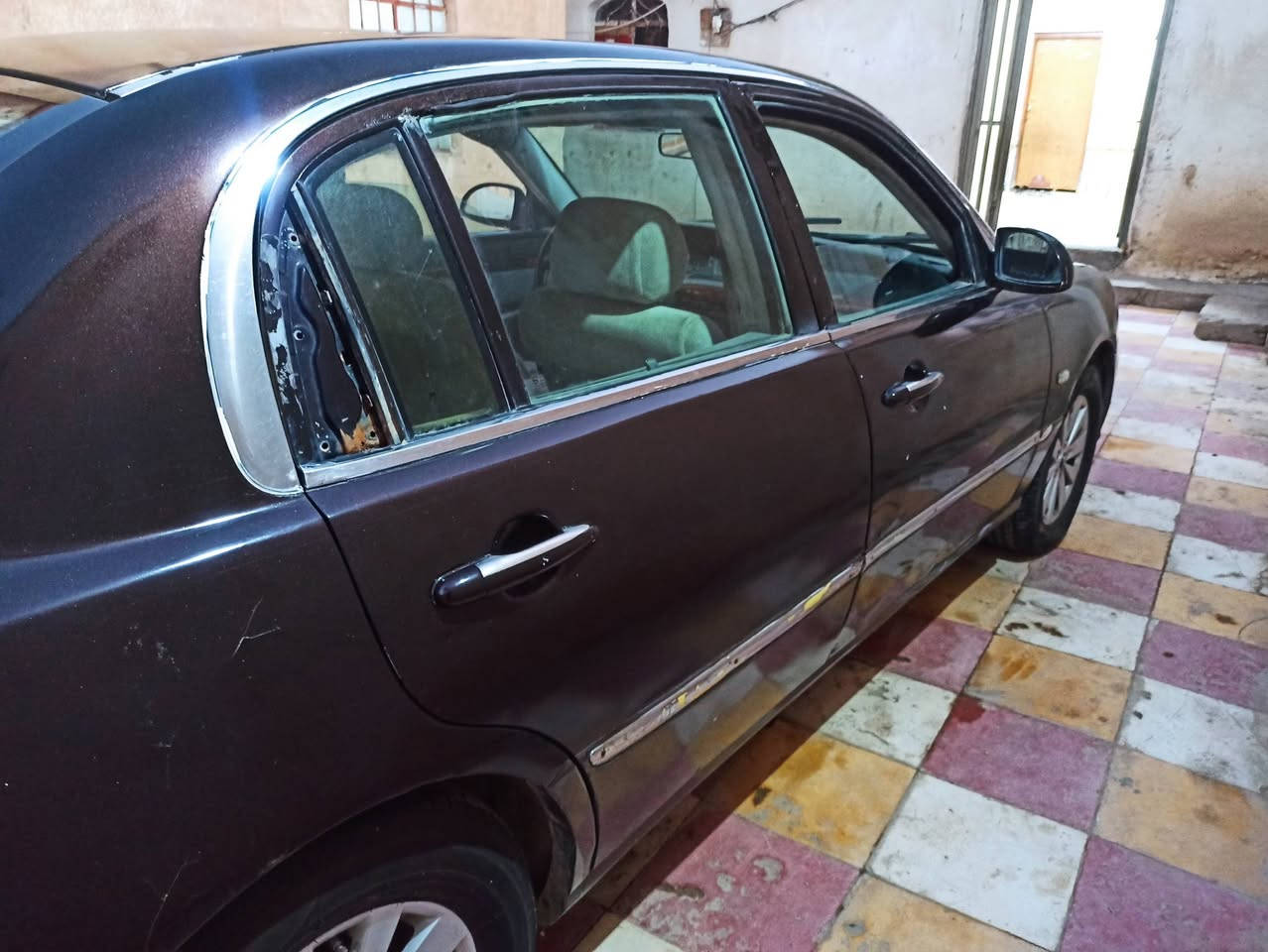 ​للبيع: كيا أوبيروس 2005 (Kia Opirus)
المواصفات العامة:
​الموديل: 2005 وارد خليجي 
​المحرك:3500وكير جدد
سنويه لل30 رقم كربلاء
تخم تاير جديد
كهربائيات كله شغاله
تبريد نقص غاز منضومه جديده شاده 
سياره يرادله صبغ مشتريله سستم كامل موجود عندي
سعر سياره 50 وبيها مجال للشراي مكانه الناصريه سيد داخيل   رقم عليه واتساب واتصال ‏‪***********‬‏
