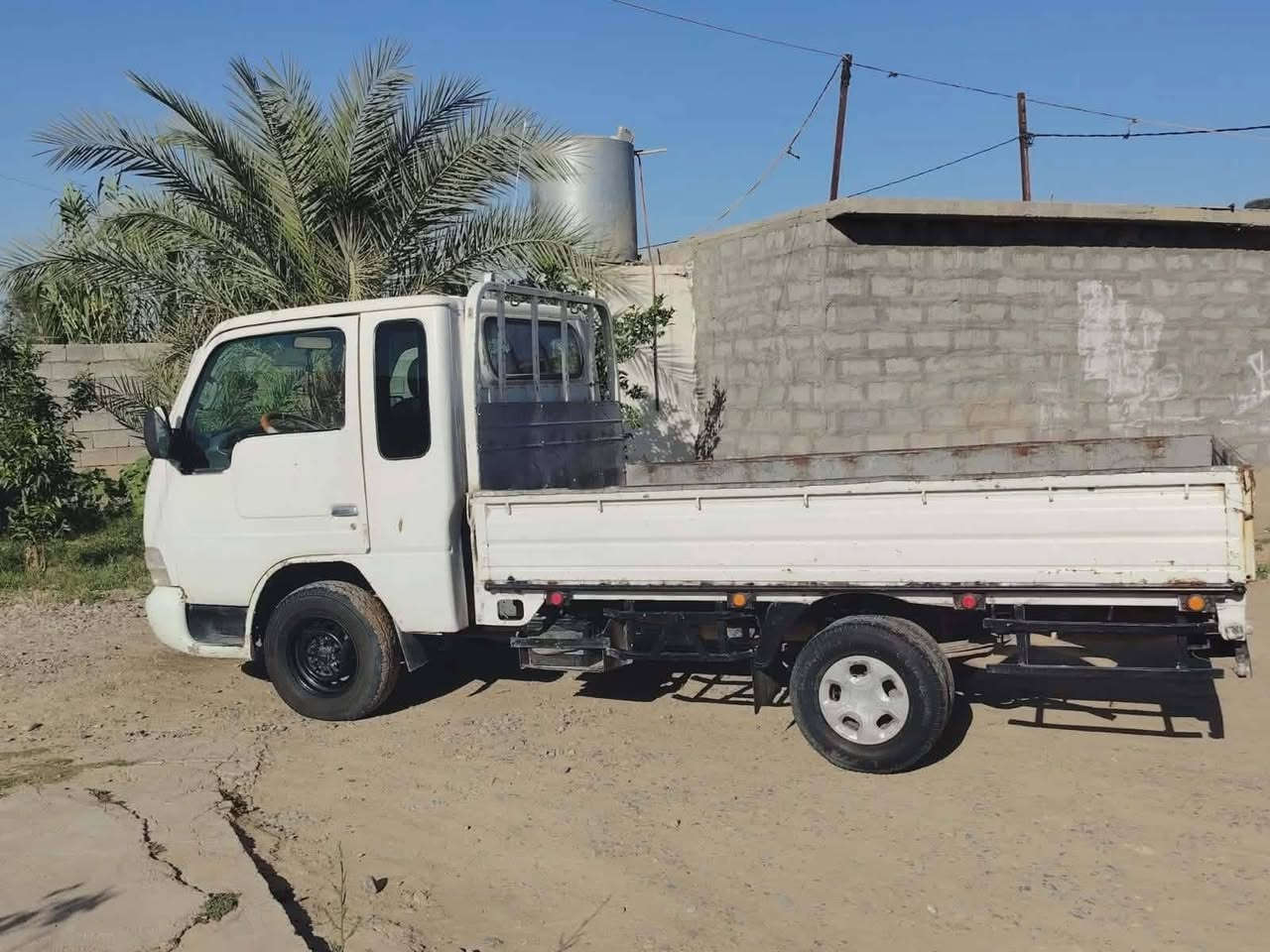 السلام عليكم ورحمة الله
كيا سامسونگ موديل 2000للبيع 
رقم صلاح الدين دولي سنويه لل 2030 
بأسمي شرط التحويل 
وبيه حصة گاز 
گير ومحرك واكسل شرط 
صبغ احزام 
صدر جديد تايرات جدام جدد 
كهربائياتها كلها شغاله 
حتى الباتري جديد 
السياره شرط ما تصرف عليه ربع 
السعر 45 وبيه مجال 
بيع نقد فقط بدون مراوس 
للأستفسار اتصل وتدلل 
***********
***********
مكاني قضاء الحويجة 
ناحية العباسي 
ملاحظه خاص ماجاوب 
ماعندك رصيد بس رمش
واني اخابرك
