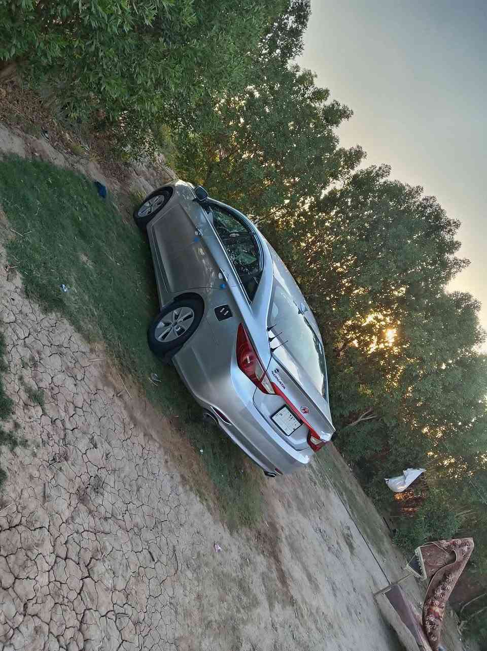 سلام عليكم 
سوناتا موديل 2013 وارد امريكا 
رقم بابل
حادثها جاملغ خلفي جه ال يمنه 
للاستفسار اكثر اتصل ***********
مكان بابل جبله

