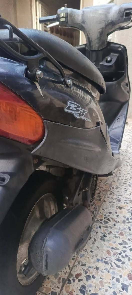 سلام عليكم شباب دراجه للبيع تسع زروف السعر 200 بيها مجال الطيبين للاستفسار التواصل ***********
