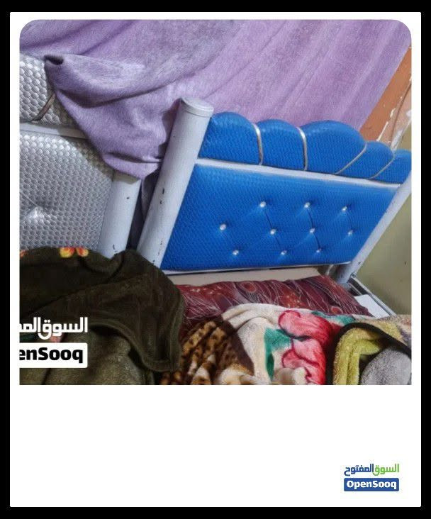 السلام عليكم عندي اربع چرابي للبيع ليريدهن يراسلني خاص او واتساب علة هاذ الرقم *********** سعرهن 200الف التفاصيل في الصور نضيفات 95% ثنين ورديات ووحدة زرگة ووحدة فضية فسفورية
