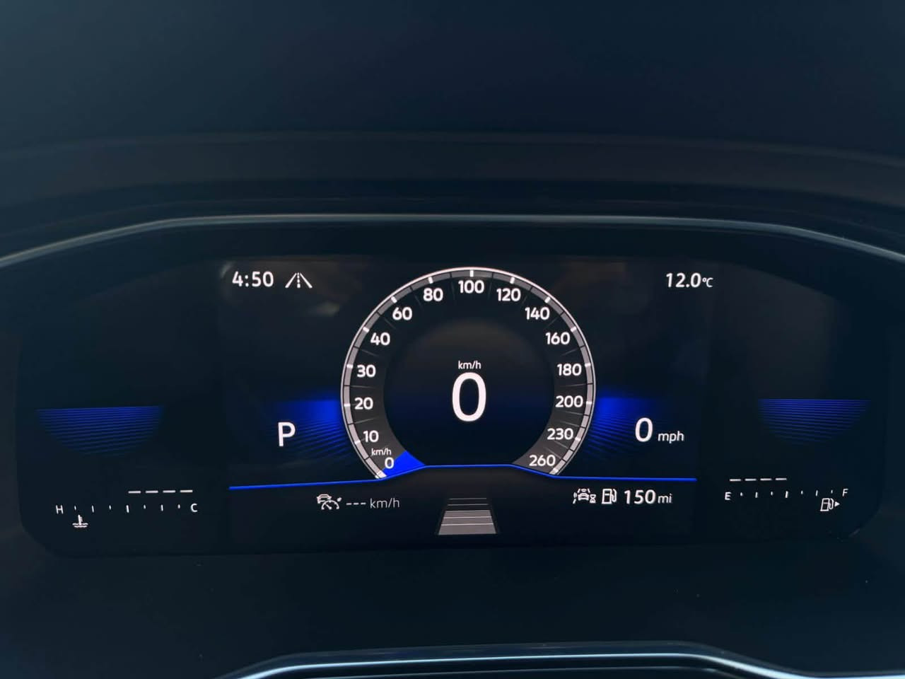 🚗 للبيع – VW Jetta 2023 SE Plus 🇩🇪

لون أحمر – استخدام شخصي – السيارة باسمي (رقم اربيل)

🔹 المحرك: 1500 تيربو

🔹 العداد: 64000 كيلو

✨ مواصفات فئة SE Plus :

• دخول ذكي + تشغيل عن بعد
•بصمة تشغيل
• مقاعد جلد
•گيجات دجتال
•هاندبريك بصمة
•هيتر مري جانبيه
• كرسي السائق كهرباء مع دعم فقرات الظهر 
• تدفئة مقاعد أمامي 
• فتحة سقف بانوراما

• شاشة ذكية + Apple CarPlay & Android Auto

• رادار أمامي وخلفي 

• نظام مانع تصادم أمامي وخلفي

🚧 الحالة:

• ضرر خفيف موضح بالصور 
•صبغ قطعتين جنطه وجاملغ خلفي 
• جميع الإيرباكات سليمة 

🔧 الصدر وكلشي شركة ماملعوب بيها نهائياً ولا گلوب مشتغل بالدشبول

🛞 تايرات جدد

⛽ استخدام بنزين محسن فقط ودهن راڤينول او ادينول

💰 السعر:15000$ – قابل للتفاوض

بيع او مراوس بهايلندر 22 او سورنتو 23

للاتصال على الرقم / ‭***********‬  / احمد عامر السامرائي
