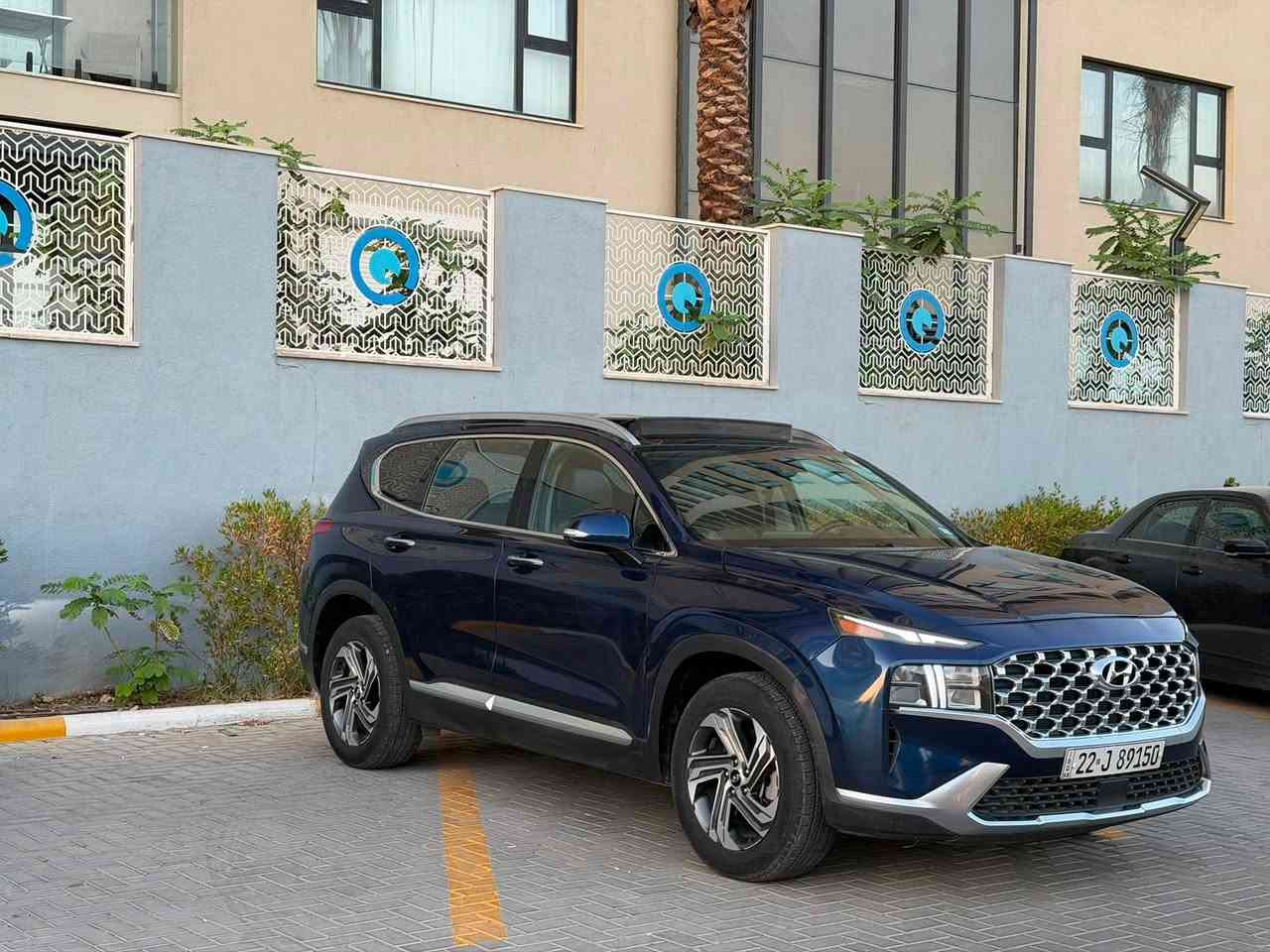 هونداي سنتافي 2022
فول مواصفات 

بدون دواخل 

بدون ايرباك  

مواصفات فول بانوراما

مكينه 2.5L

بصمه 

ابواب بصمه

تشغيل عن بعد 

شحن لاسلكي - تلفون شاحن 

بريك بصمه

رادار امامي و خلفي جانبي

كشنات كهربائي

لد امامي Led 

اطفاء ذاتي 

اوتو هولد

كيرها دكم بيانو 

شاشه تدعم كار بلي 

كشن تدفئة 

تبريد قطعتين 

بردات خلفيه جنطه كهرباء 

اناره ترحيب

شاشه دجتال 

سماعه عد 6

الحادث تبديل جاملغ وبنيد نص صبغ فقط بس جاملغ مبدل 

ماشيه 25 

السعر 188 

العنوان بغداد الكرخ حي جهاد اتصال 📞 ***********

