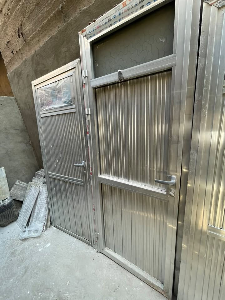 ابواب الامنيوم سعر مناسب نضافة فول ***********
