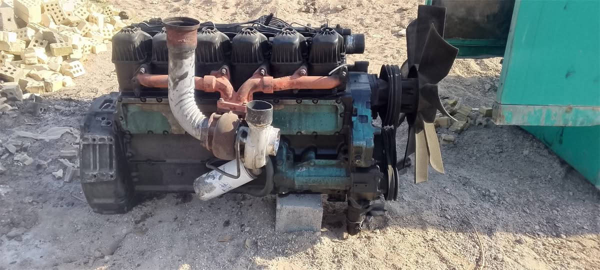محرك سكانيه  بومه معروض للبيع  مكانها بغداد كاطع كرنك ‏‪***********‬‏ كامل
