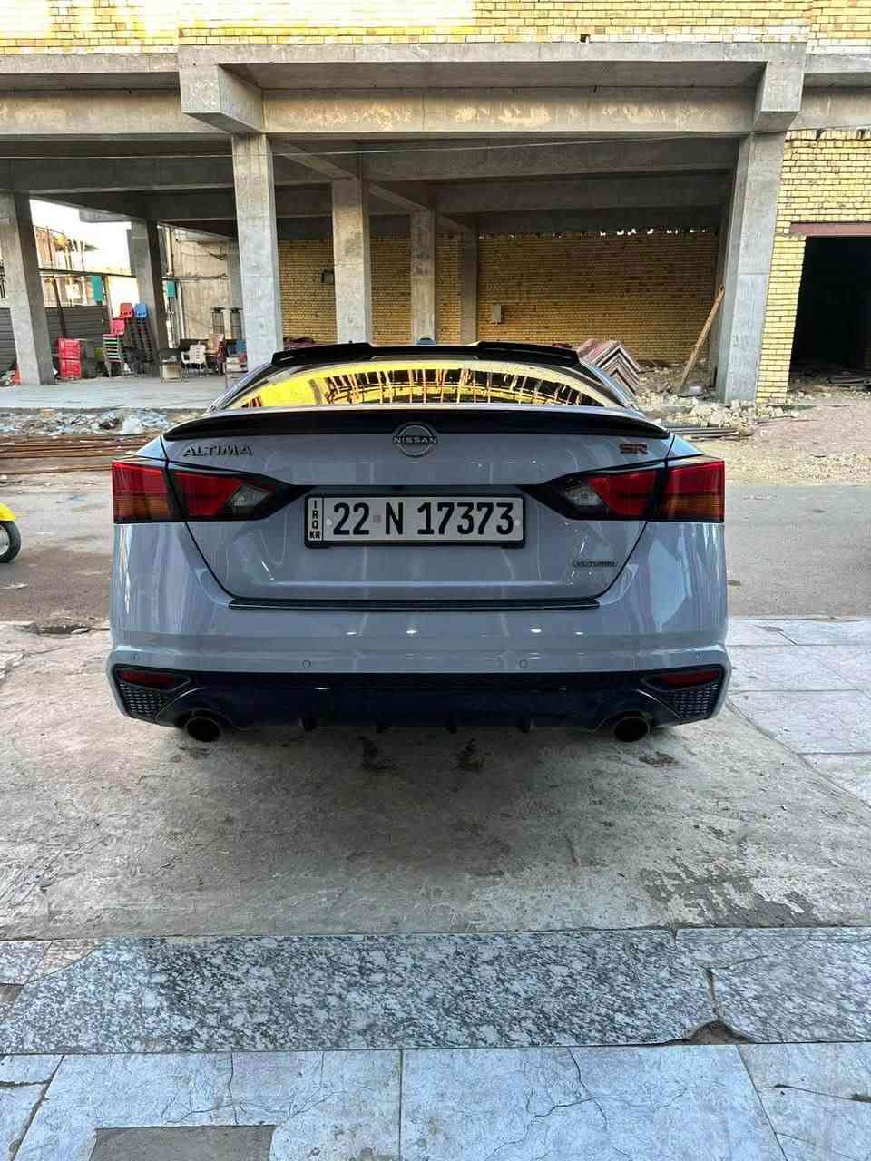 السلام عليكم 

🔺نيسان التيما 2023RS فول الاخير 🔺
🔴 Nissan Altima 2000T🚀🔴
🛑سياره بسمي 

    .
* قوة 248 🐎 .  
* عزم دوران 370 نيوتن.متر (267 رطل-قدم).
* ناقل حركة Xtronic CVT.
* نظام دفع أمامي (FWD) فقط.

المواصفات الخارجية

* جنوط ألمنيوم رياضية 19 إنش.
* مصابيح LED أمامية.
* شبك أمامي ولمسات رياضية SR.
* جناح خلفي (Spoiler).

المقصورة

* مقاعد رياضية.
* شاشة لمس 8 إنش مع Apple CarPlay وAndroid Auto.
* تشغيل السيارة بالبصمة (Push Start).
* مثبت سرعة.
* كشنات جلد مع بدلات تبديل السرعات (Paddle Shifters).

أنظمة الأمان

* فرملة طوارئ تلقائية.
* تحذير مغادرة المسار.
* مراقبة النقطة العمياء.
* تنبيه حركة المرور الخلفية.
* كاميرا خلفية، و كاميرا 360 درجة.
تدفئه كشنات واستيرن 

🔺الضرر مصلح بارد كصه القماره بدون صبغ فقط بارد مع تبديل بنيد 

🔺السعر / 155وبيها مجال 
🔺العنوان / ناصريه سوق الشيوخ 
🔺رقمي / ***********
