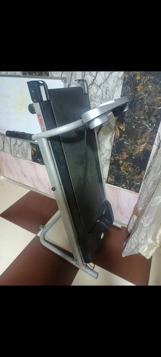: كيا كادنزه خليجي السعر 110بيها مجال نظيفه السياره باسم راعيه بصرة تواصل عرقم ***********
