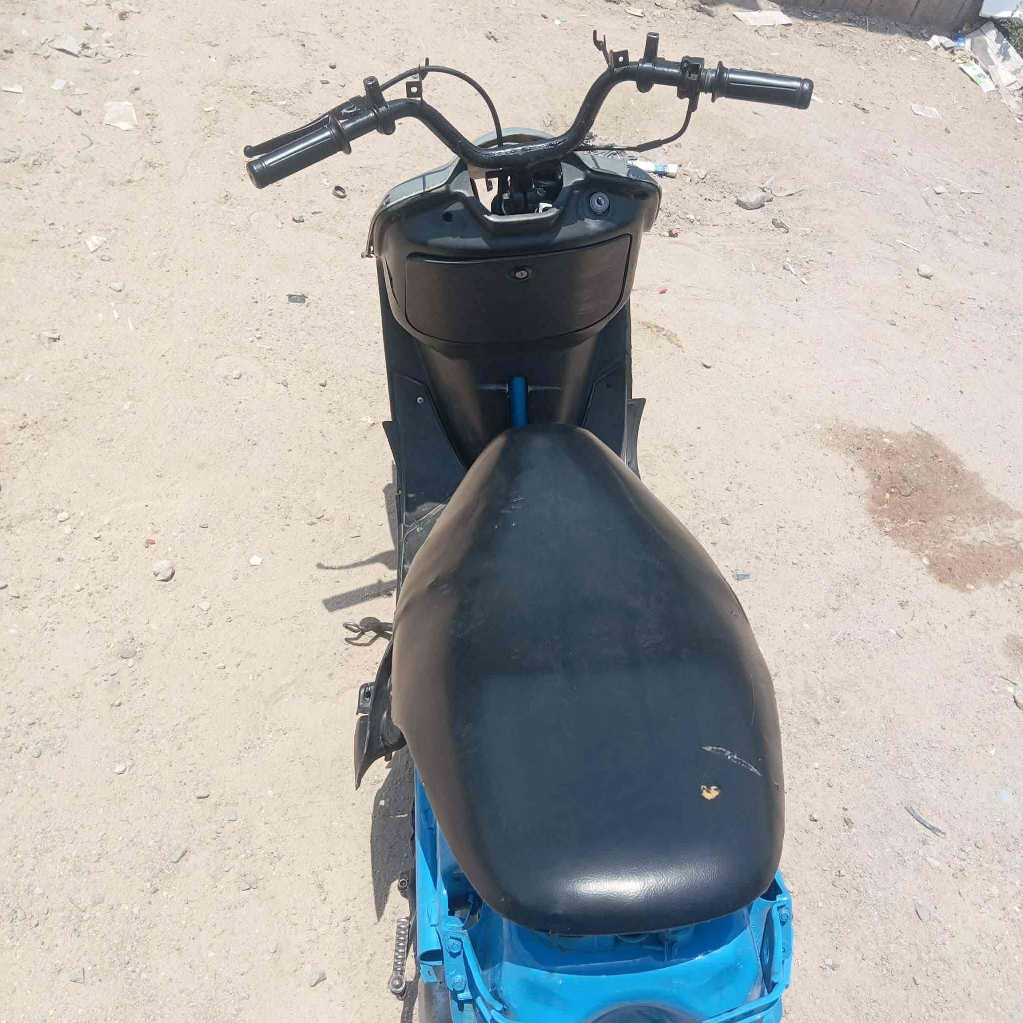 سلام وعليكم للبيع فراشه 140 دراجه شوفت عينك بيها خيط تبخير قليل بدايتة + وياها كزوز رياضي وبلاد السعر 250 رقمي *********** مكاني بصره تنومه
