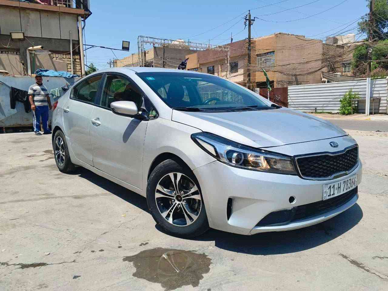 السلام عليكم
فورتي 2018 كير عادي كير عادي وارد امريكي جاملغ وبنيد 

كير ومكينه 2000 دوش خير من الله 

تبريد ثلج ❄️ 

مازدات جدد

رقم بغداد باسمي 

مكاني بغداد 

سعر 86 وبيها مجال 

***********
