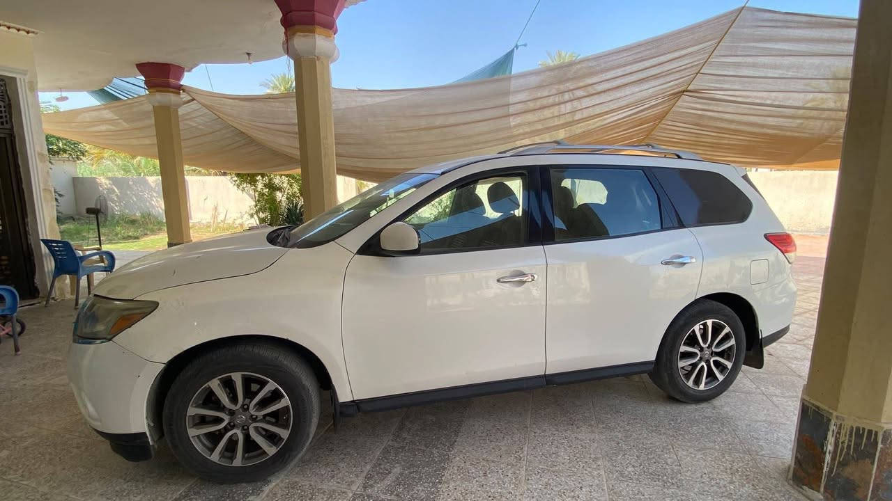 السلام عليكم 
نيسان بافندر 
موديل 2014 
ضربه بالجاملغ الأيمن 
و بنيد مبدل والباقي مكفول سيارة جديدة واستعمل شخصي معروضة 
١١٥ أو بيه مجال
مكان السيارة بابل المحاويل 
رقم الهاتف ***********
