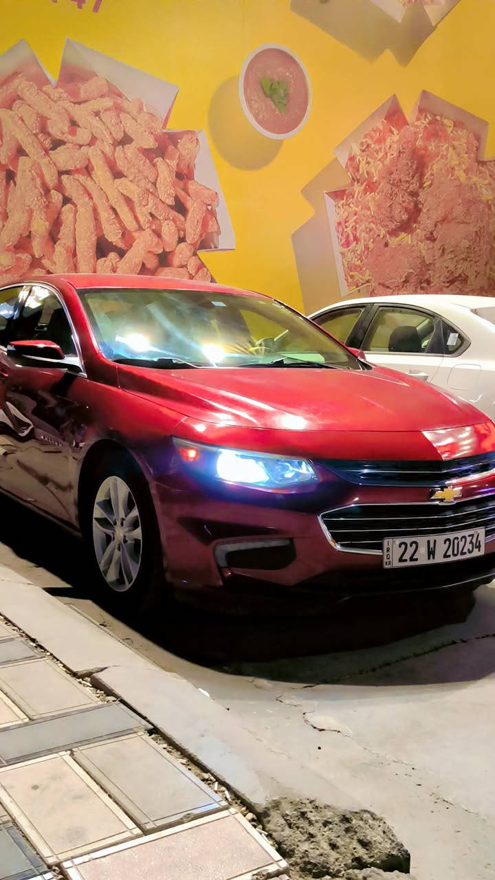 ​🚗 شيفروليه ماليبو موديل 2018 للبيع - نظافة وإدامة كاملة 🚗  
بدون حادث بجم ...بجم مكفول
لبيع سيارة شيفروليه ماليبو، موديل 2018، محرك 1500 تيربو (4 سلندر). السيارة مكفولة ونظيفة جداً من الداخل والخارج على آخر حباية، وجاهزة للاستخدام بدون أي مصاريف.
​مواصفات وحالة السيارة:
✅ المحرك والقطع: محرك 1500 تيربو 4 سلندر، أداء قوي واقتصادي... جدااا نشط المحرك
✅ العداد: ماشي 176,000 كم.
✅ الإدامة والملاحظات:
​السيارة عليها إدامة كاملة بانتظام، ويتم تعبئتها حصراً ببانزين محسن (غير المحسن ما يدخلها نهائياً).
​استخدام أفضل أنواع الزيوت لإدامة المحرك والجير.
​تخم تايرات جديد، وصدر جديد بالكامل.
​إدامة شاملة لمنظومة البانزين، التبريد، ومنظومة الهواء.
​تفاصيل الحادث (حادث جداً خفيف):  ((بدون بجم))
​الحادث الخارجي (أمريكا): حادث جداً خفيف في الكشاف الأمامي أسفل اللايت فقط، بدون أي أضرار بالدواخل نهائياً.
​حادث العراق: ضربة بسيطة جداً داخل العراق أسفل يد الباب الخلفي (خلف السائق) فقط، بدون أي تعديل أو دواخل أو أي شيء آخر.
​السيارة متوفر معها صور الحادث والسونار للتأكد الشامل.
​📍 المكان: بغداد - حي السلام (الطوبجي).
💵 السعر: 92 ورقة (9,200$) وفيها مجال بسيط للشراي الجاد.
​للتواصل والاستفسار، يرجى الاتصال على الرقم:
📞 ***********
