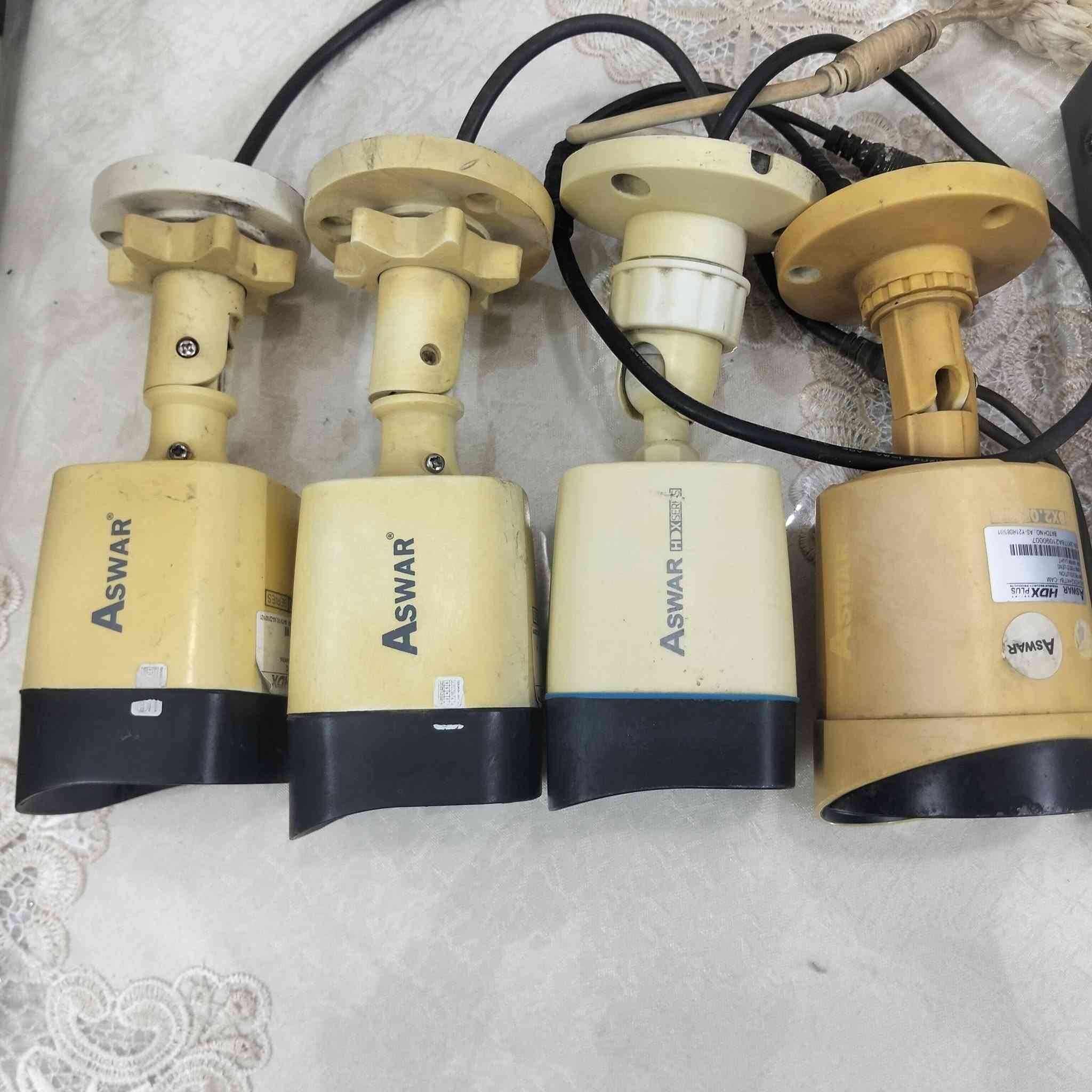 للبيع
جهاز الاساور 2ميكا
مع
هارد نص تيرا
4كاميرات الاساور ليلي نهاري
ماوس لاسلكي
محول 12v
بغداد
***********
