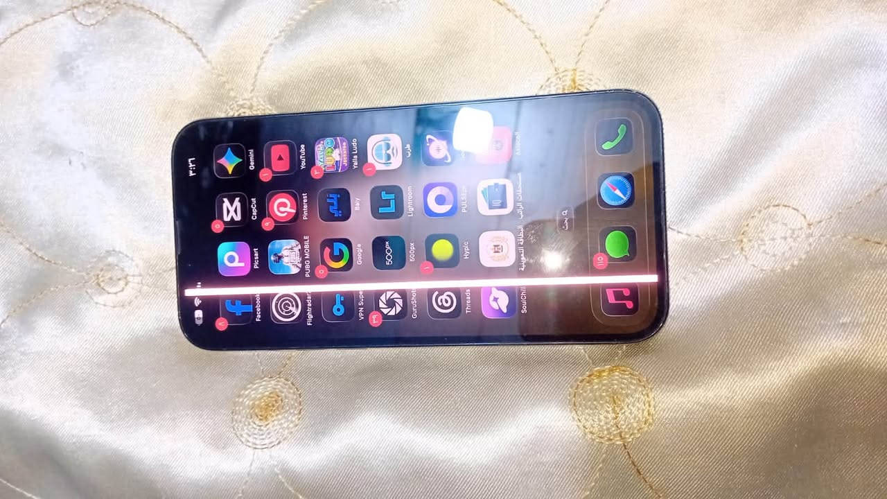 ايفون ١٣برو ماكس ماستر بطاريه مبدله فقط جهاز نضيف شاشة بيها خط مثل ما واضح بل صوره قفله ٤٠٠شراي يتصل ***********
