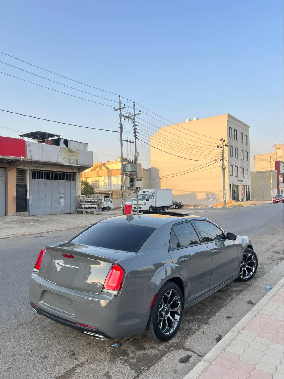 ئؤباما٢٠١٨S
بدون سبغ بدون بارد
بس اربعة سابة بل جاملغ بية بارد 
گير محرك حدادية كلة بشرت
رقم سنةوي كلة جديد 
Sفول 
بسم كبير دوسة كبير 
سيارة حيل حيل حلو 
***********عندي واتساب أربيل, العراق
