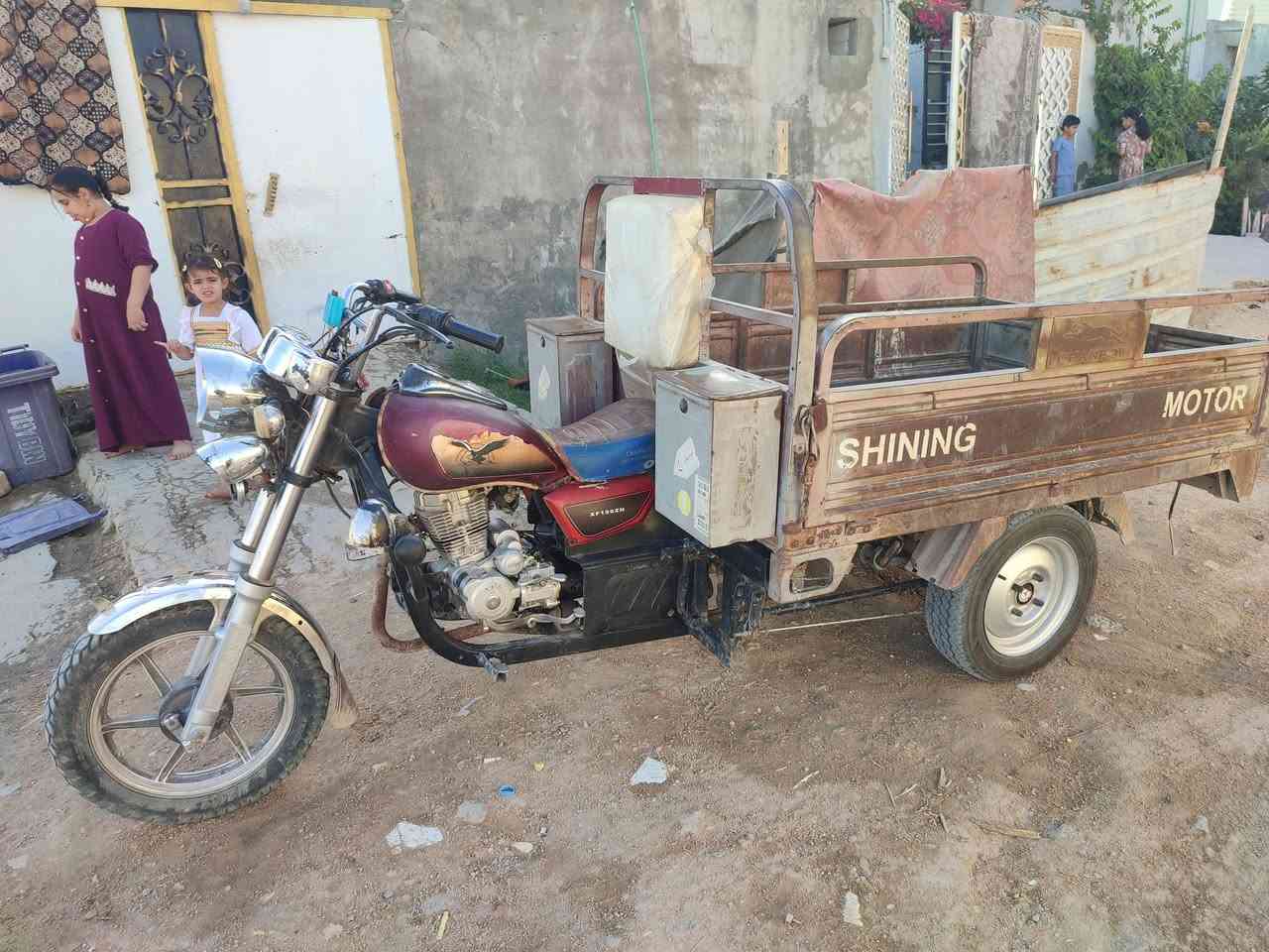 السلام عليكم ستوته للبيع موديل 17 ستوته نضيفه محرك 24 اوراق أصولي بدي وشاصي مكفول العنوان الحيدريه خان النص السعر (1600)قفل للاتصال ع رقم ***********
