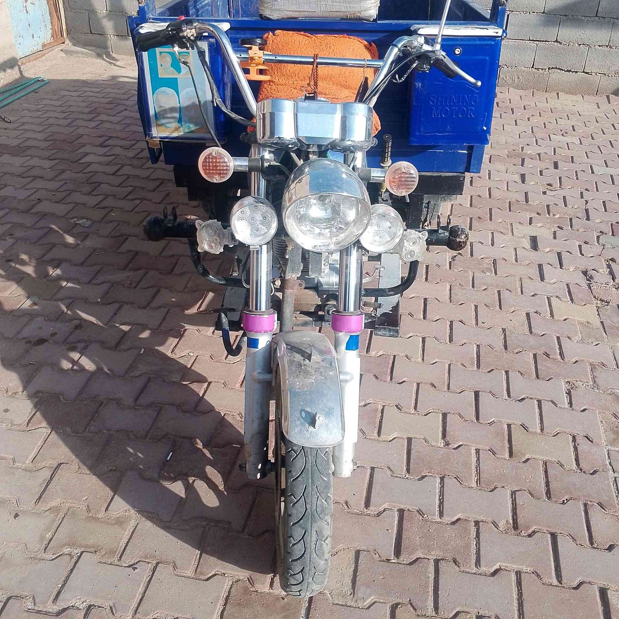 تفاصيل داخل صوره

نص مكتوب في الصور:
- منشور علوش بن البصرة
- كروب بيع وشراء الستوته جميع الستوتات في البصرة
- علوش بن البصرة ١٠ ي · ⛫
- ستوته دوات كربلاء جمره البيع مكان البصرة قضا الدير سعر مليون 400 بيه حك جيه والمو شراي رجان لا راسل ولا ضل شني بيه وشني نقصه مكفوله كفاله عامه من عشا...
- المزيد
- مشاركة واحدة
- أعجبني
- تعليق
- مشاركة