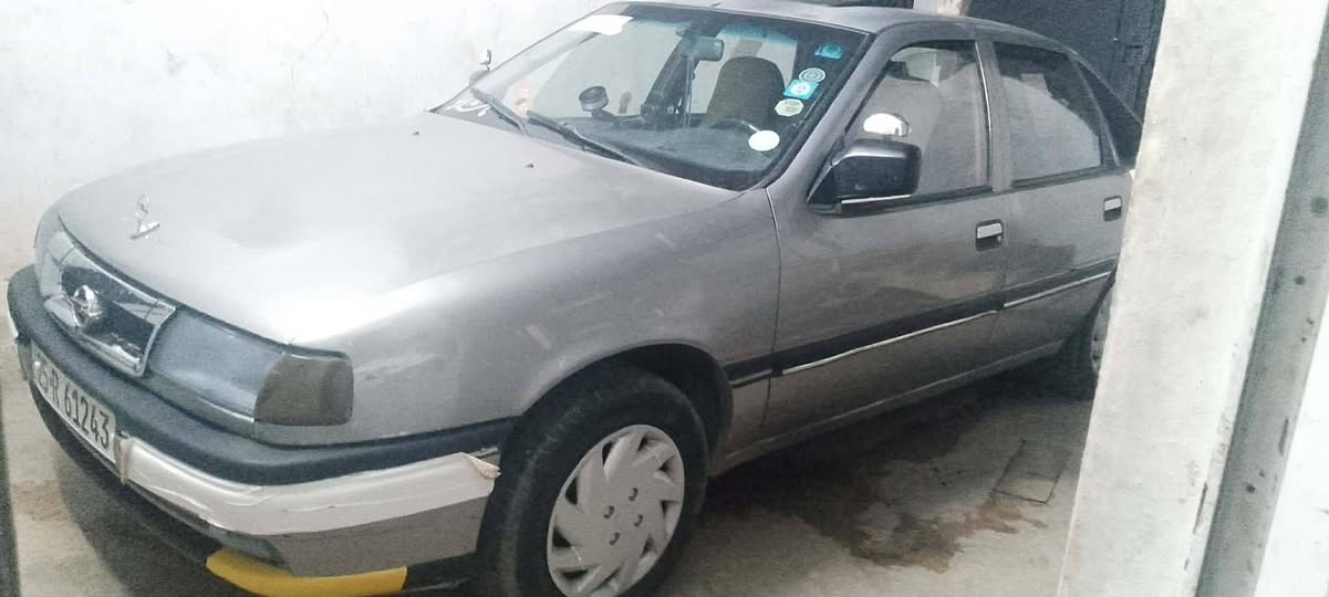 سلام عليكم اوبل فيكترا للبيع موديل 90  سنويه مشروع وطني بسمي محرك 20محرك كير شرط تحويل ثاني يوم بطاقه بانزين بيها سعر 28 *********** كركوك, العراق

