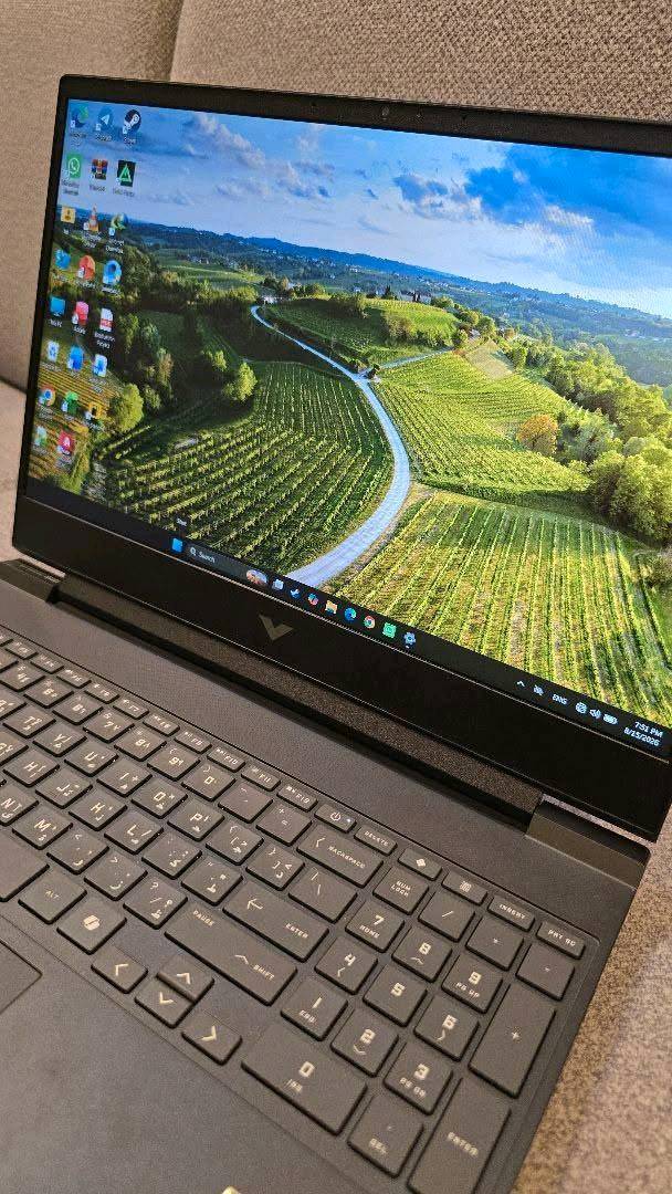 لابتوب ألعاب HP Victus

100% استخدام عادي مستعمل و كل شيء صغير

ألوان

Ryzen 7 7445HS

RTX 4050 6GB

RAM 16GB DDR5 5600

SSD 512GB NVMe

15.6 بوصة FHD IPS 144Hz

الوزن الصافي 2.3 كجم

السعر (1,200,000 دينار وبها مجال بسيط)
المكان بغداد 