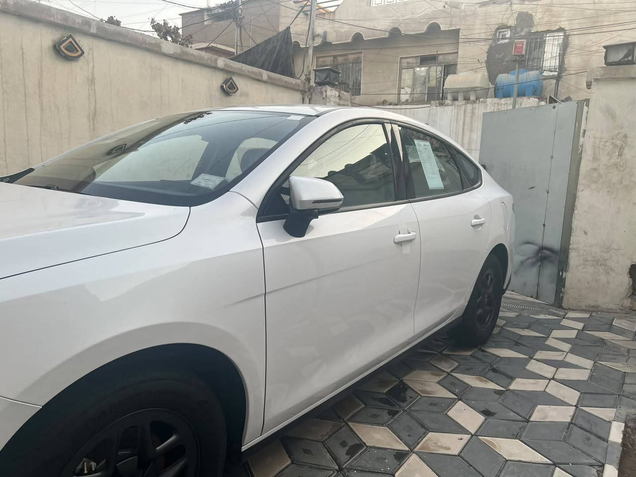 سيل 5 موديل ٢٥ ماشيه ١٤ مكفوله لاصبغ لابارد لاشخوط رصعه بل بنيد اقل صبع بصور داخل ابيض سعر ١٩ ونص قفل ***********
