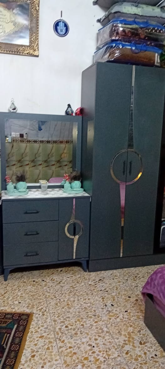 غرفه نوم  تركيه نضافه ١٠٠%
5قطع المكان بغداد الجديده  
للتصال ***********
