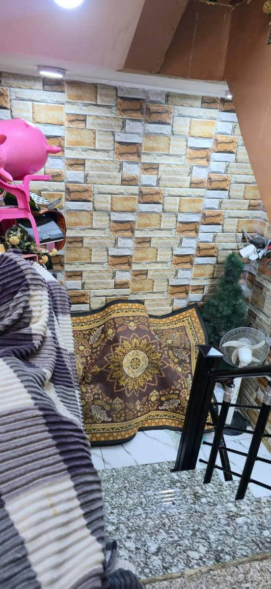 بيت للأيجار 50 متر ثلاث طوابق (الطابق الاول) يحتوي على صاله واستقبال ومطبخ ومجموعه صحيه
(الطابق الثاني) *يحتوي على غرفتين غرفه كبيره وغرفه للأطفال وصاله ومجموعه صحيه
(الطابق الثالث) مخزن زائد بيتونه
البيت نظيف جدآ بناء حديث
ملاحظه/البيت يحتوي على خط مولدة ذهبي وانترنيت ضوئي
والأيجار بدون دلاليه ولا مقدمه
العنوان :خلف أللعاب السندباد قرب أسواق الخفاجي
سعر الأيجار 500 قفل مع الماء والكهرباء
للأستفسار الأتصال على الرقم***********

