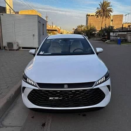 سلام عليكم للبيع BYD جن بلاس 
موديل 2025
كفاله ماعدا بارد بالبنيد والصوره الي ناشرها بالمنشور 
مواصفات عادية يعني المعروفه 
شاشة 
دخول ذكي 
كارت وبصمه 
داخل جلد 
ويل حديد 
تبريد ثلج 
السياره جديده عل أيدي 
ماشيه 24 الف 
سعر 17 مليون وبيها مجال 
مستعجل عل بيع 
الرقم ***********
***********
